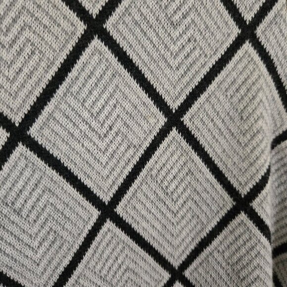 Romeo & Juliet Couture NWT Gray Knit Mock Neck Sleeveless Sweater Dress Size M - Picture 6 of 9